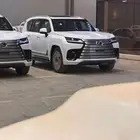 لكزس LX600BB2024 ابيض داخلي احمر خليجي تشغيل عن بعد هك خلفي