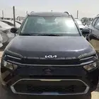 كيا كارينز مطور بصمه وشاشه 2025 بسعر مميز