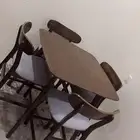 طاولة الطعام
