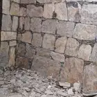 تلبيس جميع النواع الحجر الطبيعي وبناء جدارات الحجر