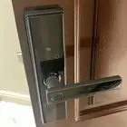 القفل الذكي تركيب برمجة بصمة رقم سري كرت الاقفال الذكيه