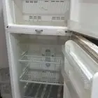 ثلاجة كبيرة واسعة تحتاج كمبريسور