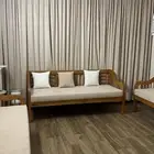 خمسه كراسي خشبيه