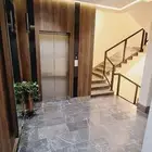 شقة VIP فاخرة على الممشى   قرب الحرم والمرافق الأساسية