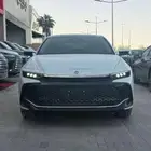 تويوتا كراون بريميوم ابيض