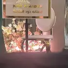 استاند اكريلك فاخر ذهبي للفنانين والفنانات بالمدينة المنورة