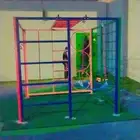 العاب حدائق وسط ومكعب تسلق