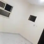 للايجار شقة علوية بحي الوادي