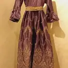 فستان السعر 300