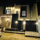 فله دور وثلاث شقق للبيع