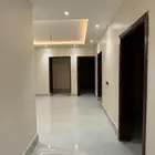 شقه واسعه للايجار حي الصالحيه خمس غرف