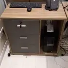 للبيع مكتب كامل نضيييف جدا شبه جديد