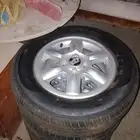 للبيع جنوط اكسنت 2005 الجنوط والكفرات انظاف السعر على السوم