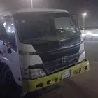 وايت ماء تويوتا 2011 للبيع او البدل مع سيارة هايلكس غمارتي