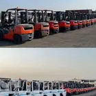 يوجد لدينا رافعات شوكيه وبوبكاتات للايجار اليومي و الشهري د