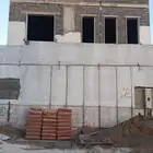 نجار مسلح موجود في المدينة