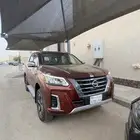 للبيع سياره نيسان بلاتينيوم جديده