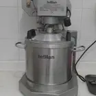 للبيع مكاين لمحل حلويات