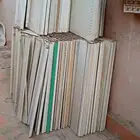 رفوف معارض و مستودعات للبيع