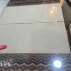 طاولة طعام معها 2 كراسي للبيع باي سعر