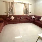 كنب مستخدم للبيع السعر الف مع الستاره التواصل خاص