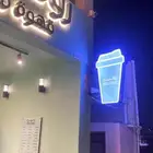 تصنيع وتركيب واجهات حسب متطلبات البلدية حروف بارزة
