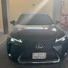 لكزس UX300h بحالة الوكالة