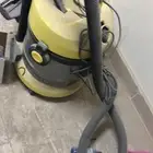 مكنسة كهربائية