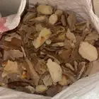 عيش غنم متكسر وجاهز الكيس ب عشرين ريال تم