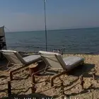 مظله وكراسي تشميس وجلسه خارجيه كبيره