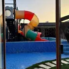 شاليه بمسبح العاب مائيه بالرمال