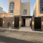 فيلا نظام شقق دورين وملحق مساحة 300 م حي الفروسية امام مسجد