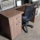 مكتب وكرسي للبيع