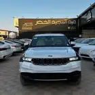 جيب جراند شيروكي لاريدو 2025 لدى شركة عبدالمجيد الخضر