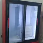 ثلاجة عرض كبييرة بحالة ممتازة