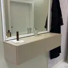 طاولة مدخل جديدة