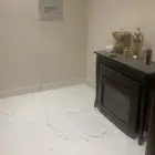 شقة بحي العقيق مؤثثة