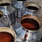 سمن ذهب لون وريحه وطبخ على الحطب وعلى الشرط بدون اي اضافات