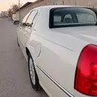 للبيع لينكون تاون كار 2003