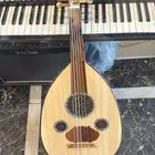 400 ريال فقط شامل التوصيل الة عود مع شنطة وريش