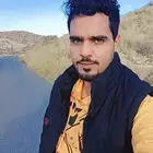 ابحث. عن شغل. انا سواق جريدل متواجد في ابها