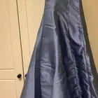 فستان جديد للبيع