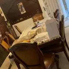 غرفة طعام 8 اشخاص مع دولاب ومرايه جديده