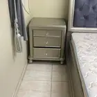 للبيع غرفة نوم