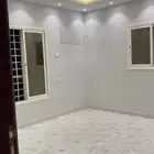 شقه كبيره المنسك 6 غرف للبيع