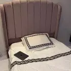 غرفة نوم شبه جديدة