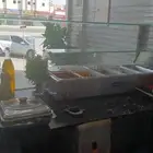 بوفيه للتقبيل في حي البوادي