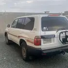 جيب صالون تايوتا موديل2001