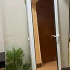 باب المنيوم شبه جديد