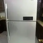 ثلاجة LG بحالة نظيفة وممتازة جدا